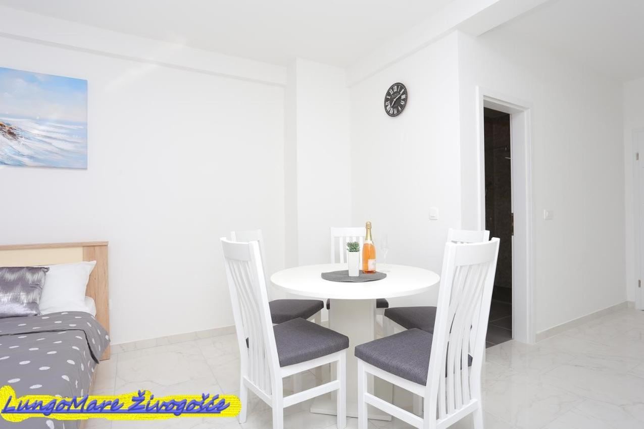 Apartmants Villa Lungo Mare Zivogosce Exterior photo